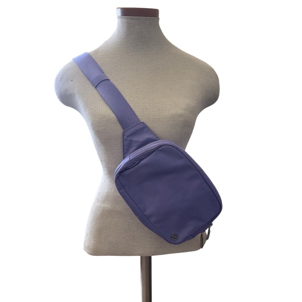 Lululemon In Bag HTF Dark Lavender Everywhere Belt Bag 2L